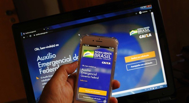 Metade dos cadastrados é aprovada para receber o auxílio de R$ 600